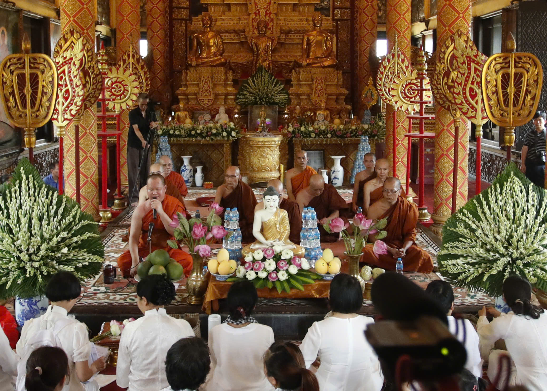  Lễ dâng y tắm mưa tại “Ngôi nhà chung”