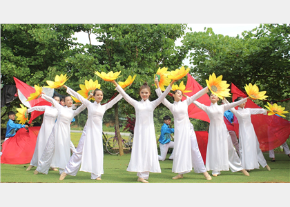 Sắc màu “Tuổi thơ trong em”