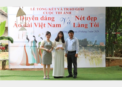 Công đoàn và Đoàn cơ sở phối hợp trao giải cuộc thi ảnh “Duyên dáng áo dài Việt Nam” và “Nét đẹp Làng tôi”