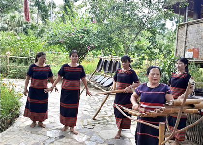  Đến 