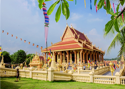 Ngắm những công trình tâm linh tuyệt đẹp tại Làng Văn hóa - Du lịch các dân tộc Việt Nam