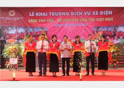 Khai trương dịch vụ xe điện tại “Ngôi nhà chung”