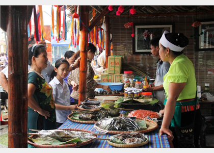  Đến “Làng” khám phá món ngon truyền thống các vùng miền