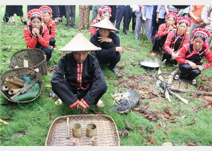 Tái hiện Lễ cúng bản của dân tộc La Hủ tại Làng Văn hóa - Du lịch các dân tộc Việt Nam