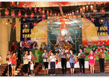  Vui “Hội trăng Làng” tại Làng Văn hóa - Du lịch các dân tộc Việt Nam