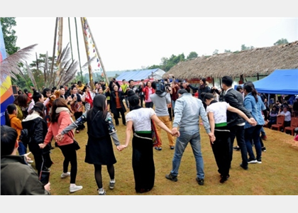 Mua gì, xem gì, ăn gì trong “Chợ phiên vùng cao chào năm mới 2019” tại Làng