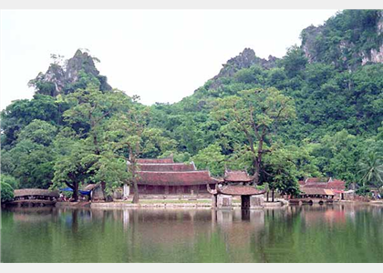 Chùa Thầy