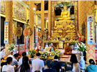 Đông đảo tăng ni, phật tử tham dự lễ Phật đản tại chùa Khmer