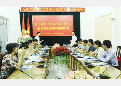 Khai giảng lớp Bồi dưỡng Nghiệp vụ công tác tổ chức cán bộ và chế độ chính sách